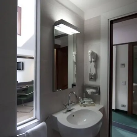 Arli Business And Wellness Hotel Bérgamo