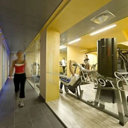 Arli Business And Wellness Otel Bergamo