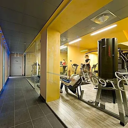 Arli Business And Wellness Hotel Bergame