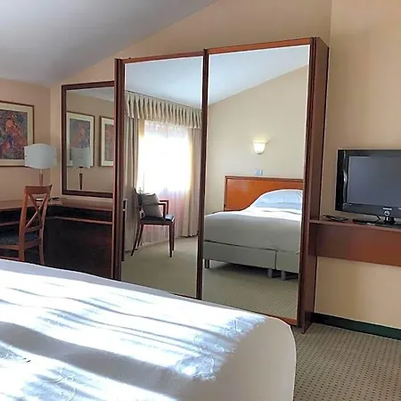 Arli Business And Wellness Hotel Bergame