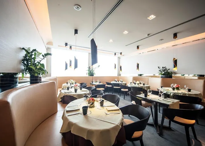 מלון Arli Business And Wellness 3*