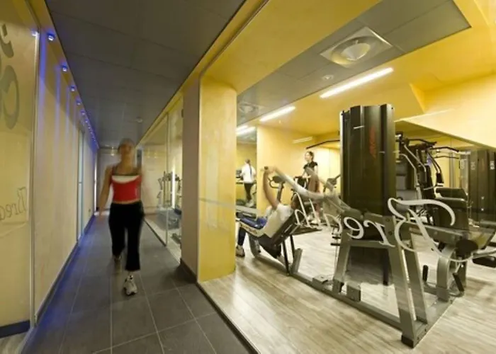 Arli Business And Wellness מלון ברגמו