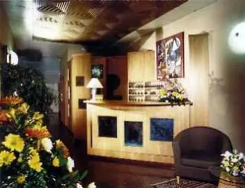 Готель Arli Business And Wellness Бергамо